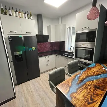 Piso Nuevo ホテル カディス